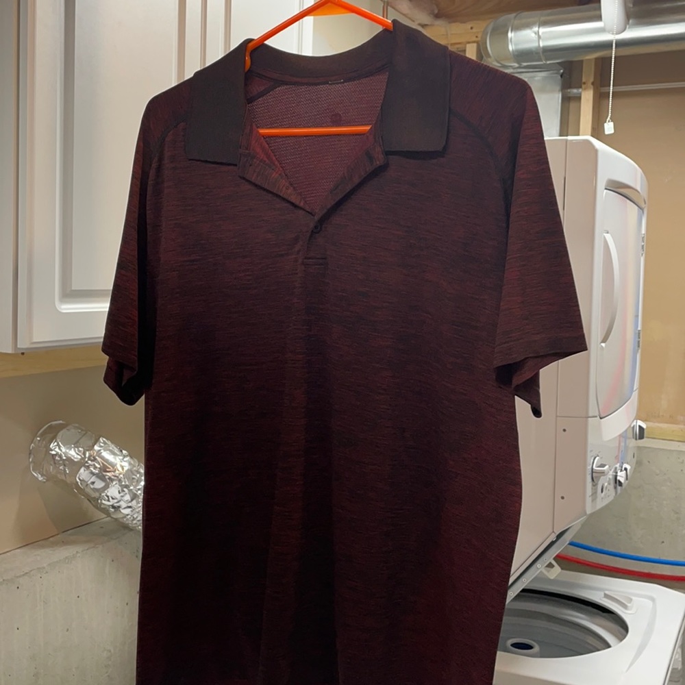Lululemon men’s heathered red/black polo